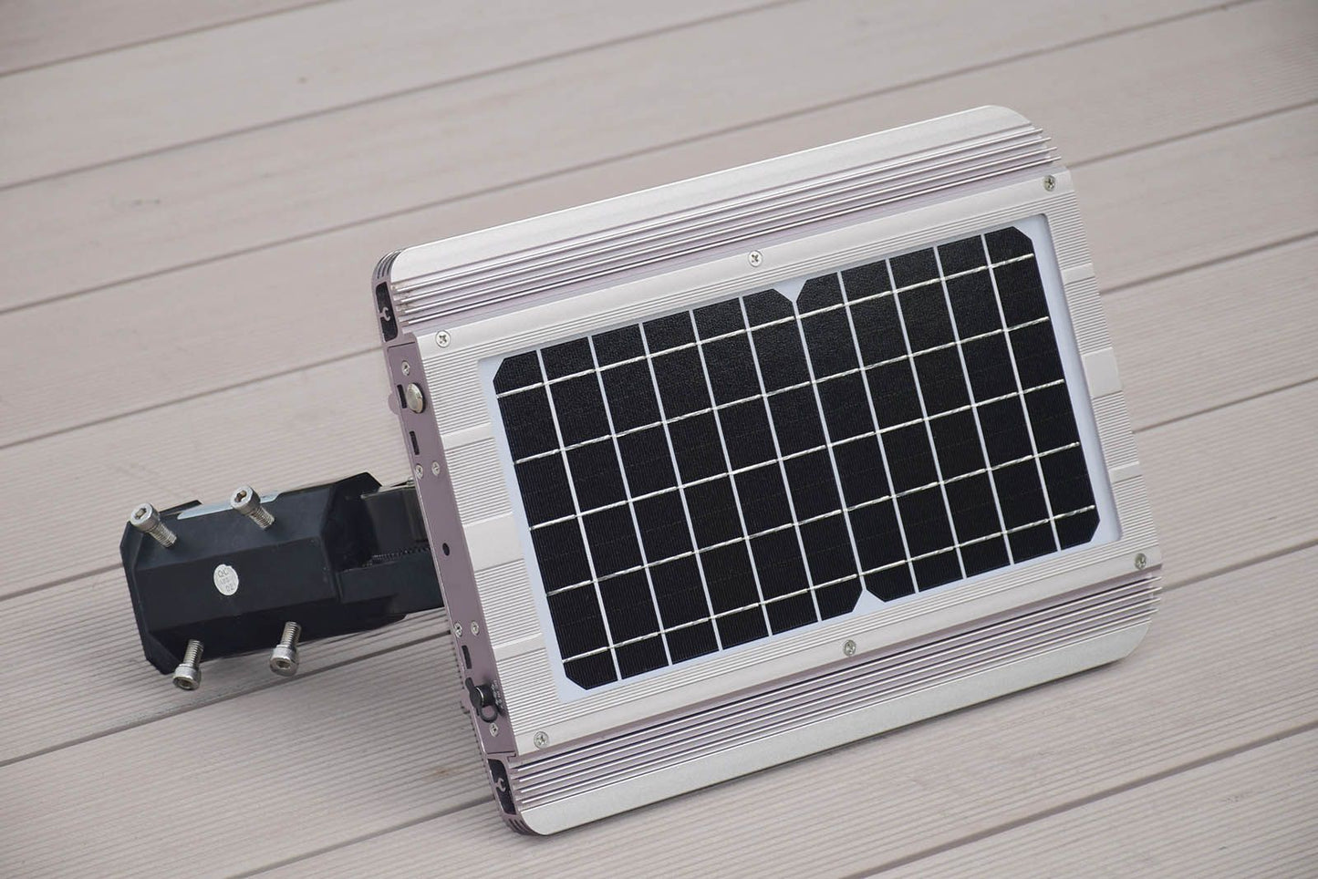 ELS-07C Sokak Güneş Lambası - 12W High Efficiency Monocrystalline