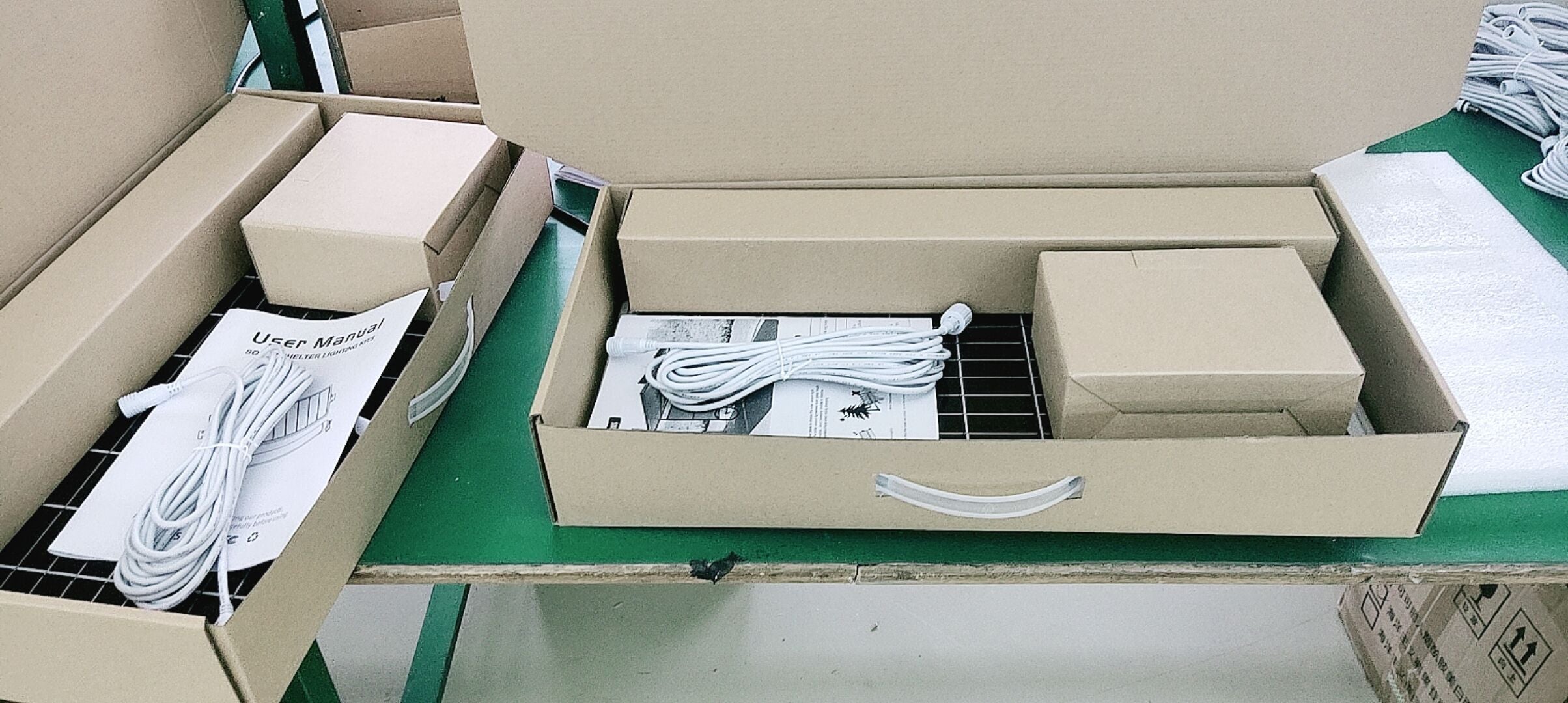 2024 Best Sellers Solar carport wall tube lights are designed for carport structures and bus stops.