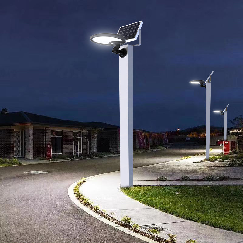 EV-WL-104 pole-mounted at night