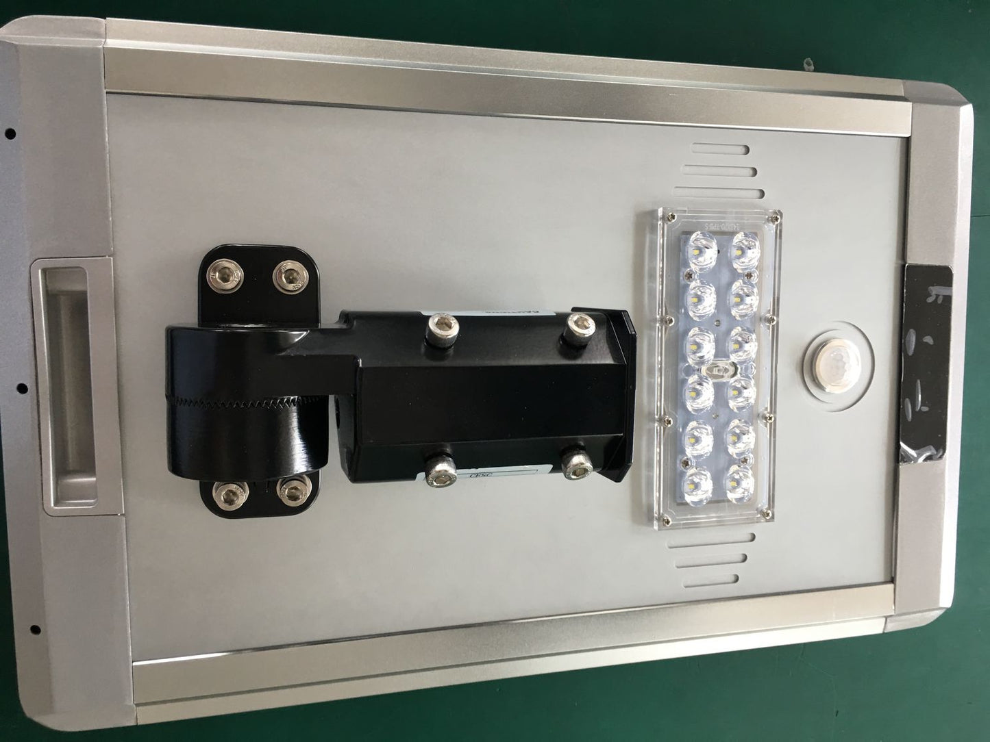 ELS-32P Sokak Güneş Lambası - 20W High Efficiency Monocrystalline