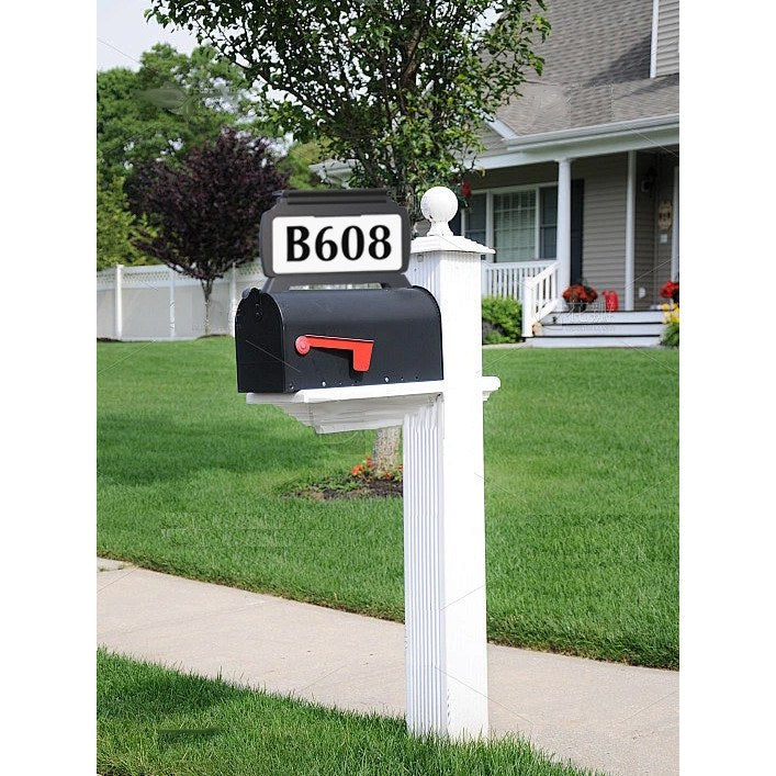 Illuminated solar house number sign light, pole