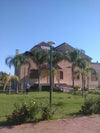 EVIEKO EV-PZ-104 UFO solar plaza light – application example in a garden